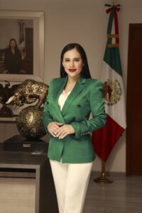 Denuncian a Sandra Cuevas por delito electoral