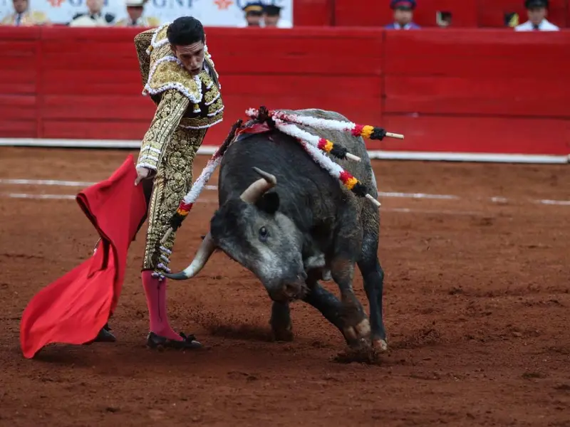 Revocada la suspensión de corridas de toros en la Plaza México