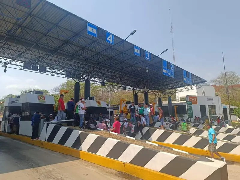 La CNTE fuerza el cierre de escuelas y exige unirse al paro indefinido en Chiapas