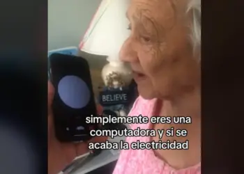 Pelea entre abuelita y ChatGPT
