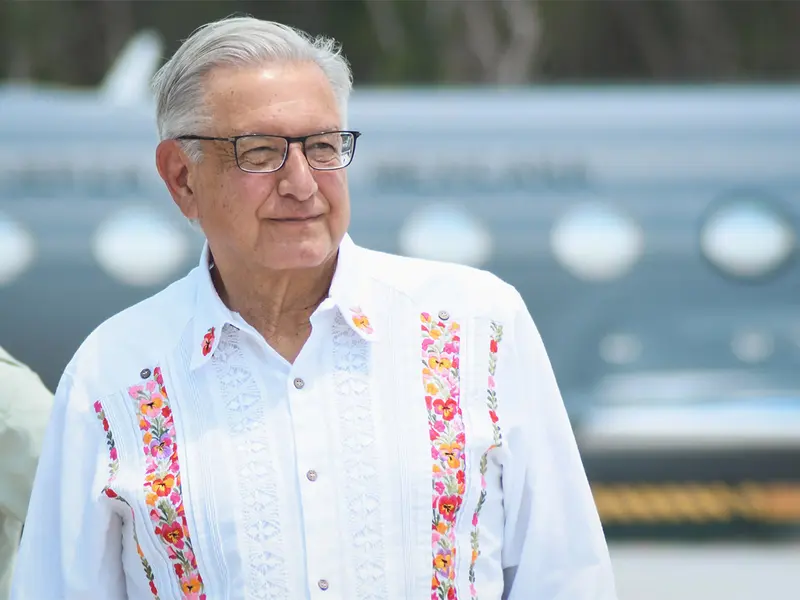 AMLO revisa avances en construcción del Tren Maya