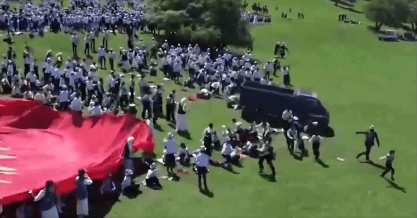 Camión de helados atropella a 29 niños en Kirguistán