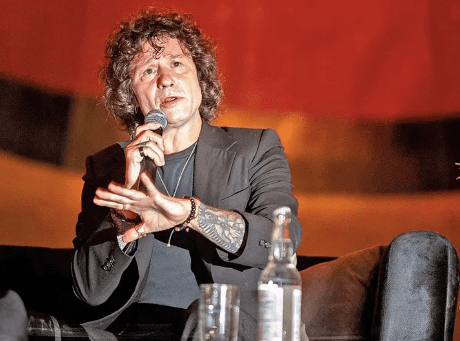 Enrique Bunbury regresa a los escenarios mexicanos