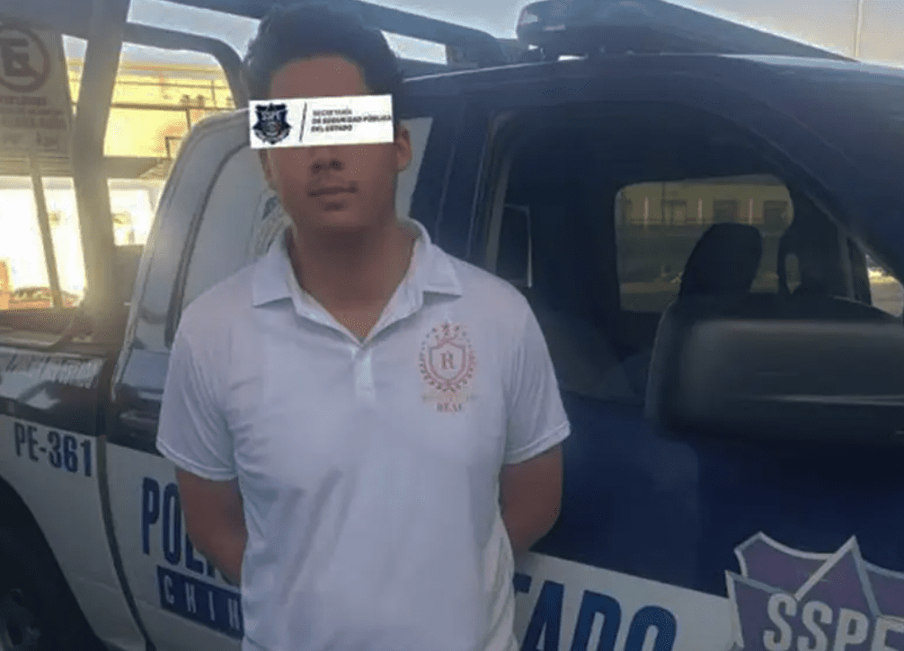Policías desalojan a estudiantes en la Universidad Autónoma de Chihuahua