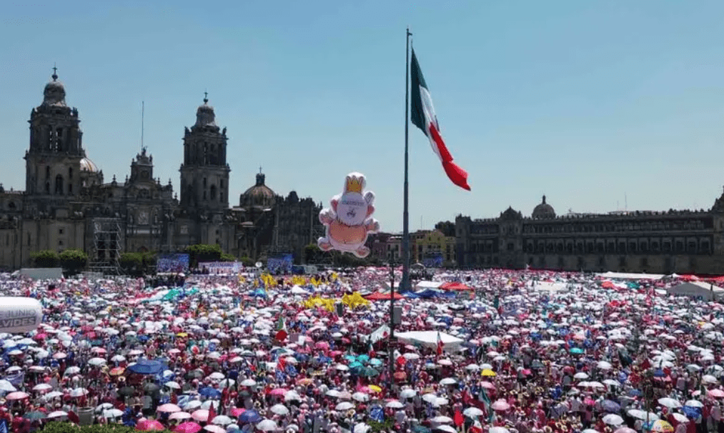 Marea Rosa: 95 mil personas asistieron al Zócalo de la CDMX