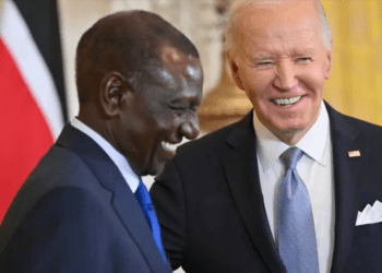 Presidente de Kenia promete acabar con las pandillas de Haití