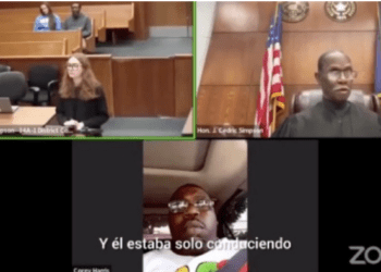 Hombre con licencia suspendida se conecta a audiencia mientras va manejando