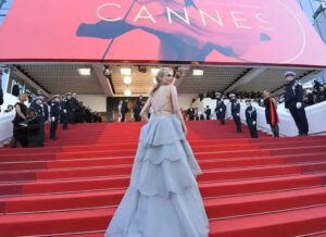 Los trabajadores de Cannes entran en huelga por bajos salarios