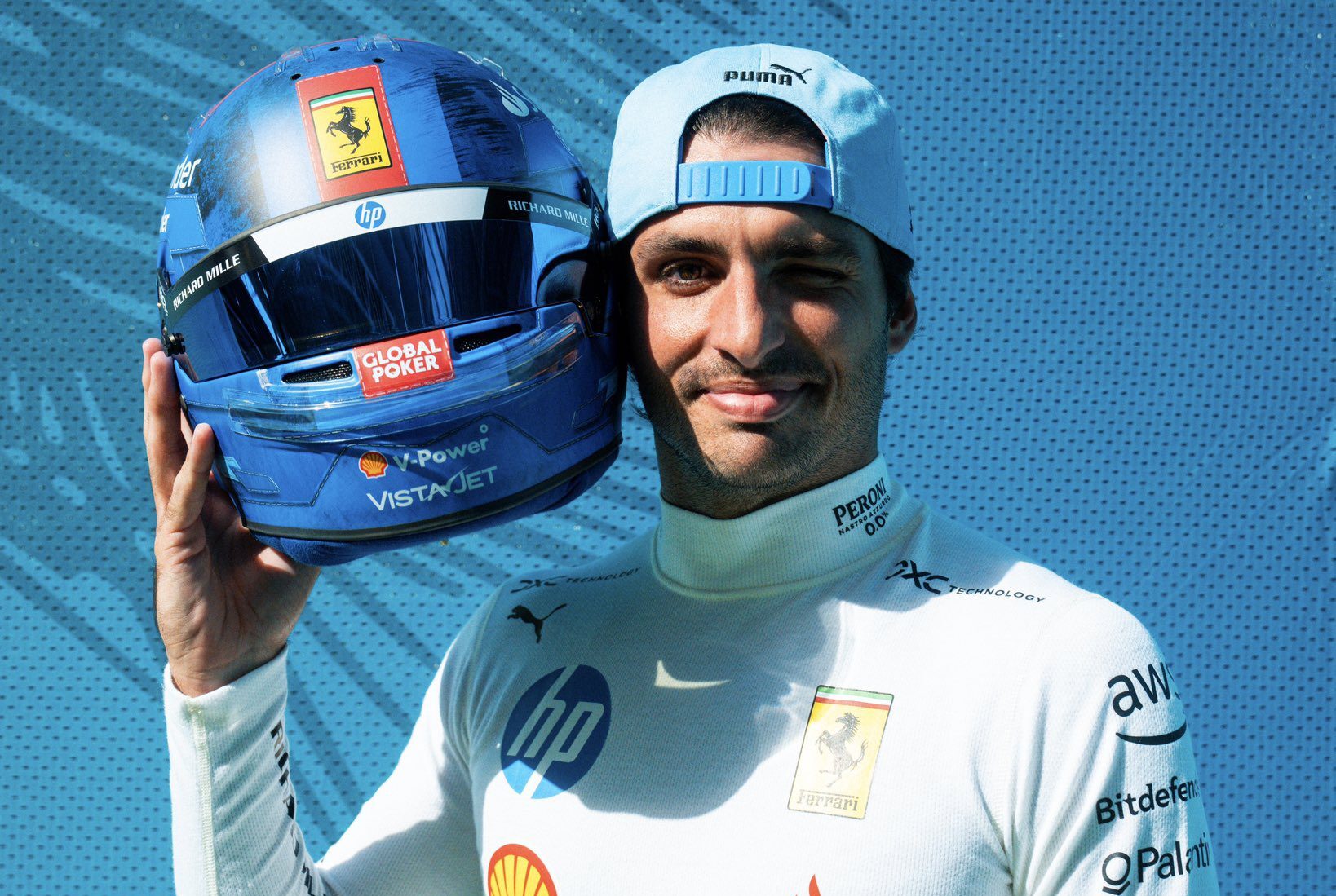 Sainz critica las sanciones recibidas y señala a 'Checo' Pérez