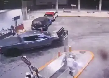 Camioneta atropella a elemento de la Guardia Nacional