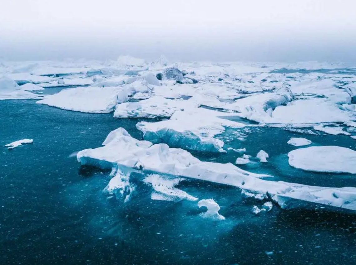 El hielo marino antártico alcanza mínimo histórico por cambio climático