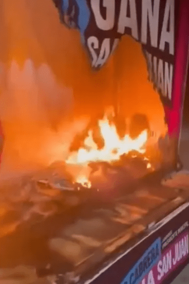 En Querétaro, incendian autos de candidato a alcalde