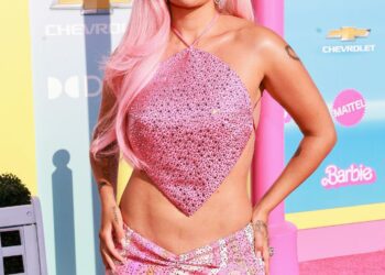 Karol G; Mujer del Año por Billboard Mujeres Latinas