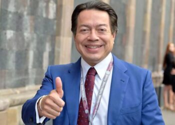 Morena: más impuestos y repulsa a deuda externa