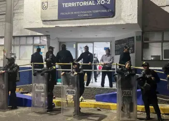 Padre de víctima de violación detiene al agresor y lo lleva a la policía