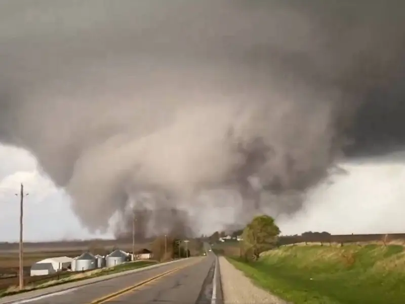 Niño salva a sus padres de tornado en Oklahoma