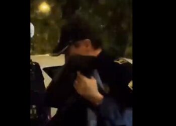 Gustavo Ángel de ‘Los Temerarios’ se disfraza para asistir a un concierto en CDMX