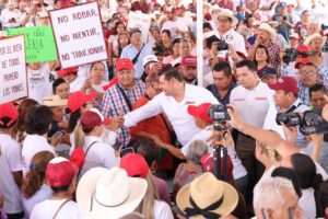 Mayor conectividad carretera para la mixteca, propuso Armenta