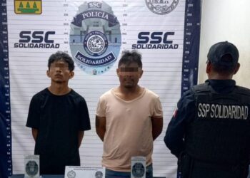 Caen dos sujetos por robar una moto en Solidaridad