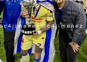 Exhiben fotos de hombres acusados de violación junto a futbolista del América