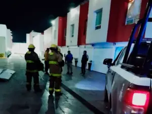 En Hidalgo, explota auto al interior de un hotel