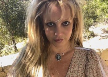 Estafan a Britney Spears durante sus vacaciones en México
