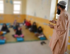 Envenenan a 79 mujeres, en su mayoría alumnas, en una escuela de Afganistán