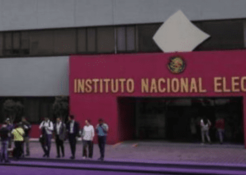 INE paga $33 millones a CFE para evitar apagones