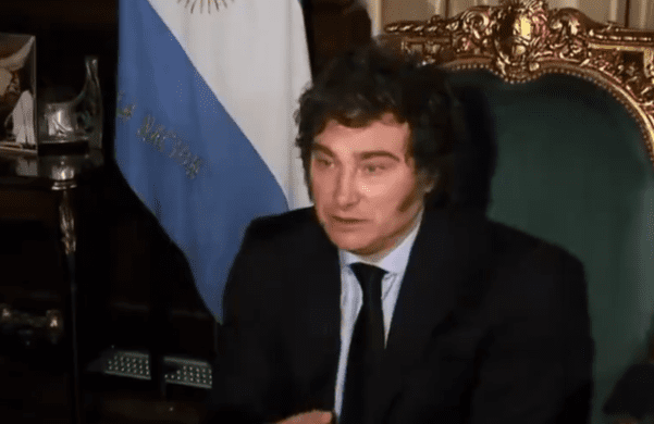 Milei, asegura que no pedirá disculpas a Sánchez