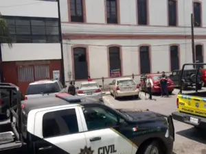 Llamada falsa de amenaza provoca pánico en secundaria