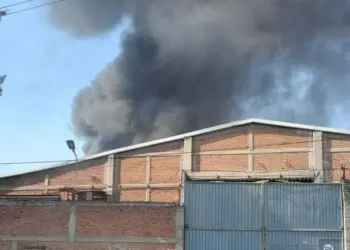Se incendia fábrica de plásticos en Ecatepec
