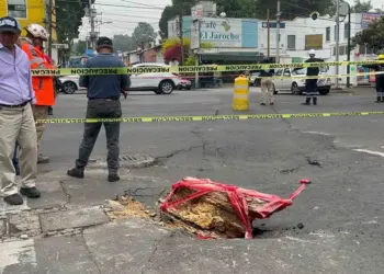 Reportan socavón en Coyoacán