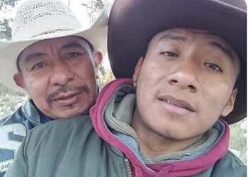 Albañil se casa con su chalán, se vuelven virales