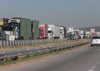 Bloqueo en Arco Norte lleva más de 30 horas