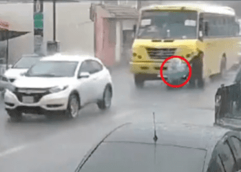 Un autobús en San Luis Potosí, atropella a dos niños