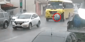 Un autobús en San Luis Potosí, atropella a dos niños