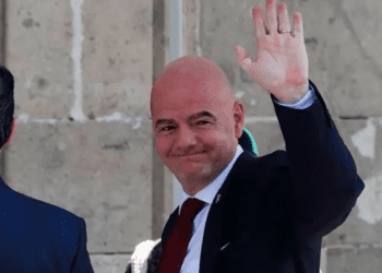 Presidente de FIFA felicita a Sheinbaum