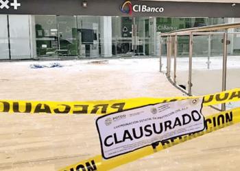 Clausuran plaza en San Luis Potosí luego de accidente letal