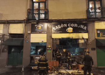 Se registra explosión en Salón Corona del Centro de la CDMX
