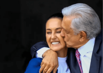 AMLO recibe a Claudia Sheinbaum en Palacio Nacional