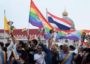 Parlamento en Tailandia aprueba bodas LGBT+