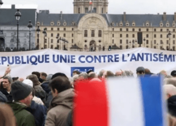 Tras violación de niña judía, Macron exige abordar antisemitismo en escuelas