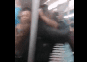 Mujeres se pelean a golpes por asiento en el Metro CDMX
