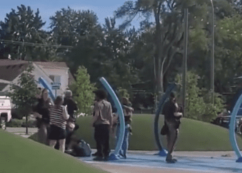 Tiroteo en parque acuático en Michigan