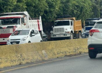 Conoce las autopistas bloqueadas por el Paro Nacional de Transportistas