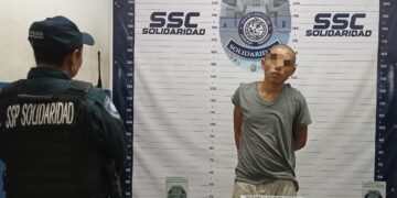 Detienen en Solidaridad a un hombre que amenazaba con cuchillo