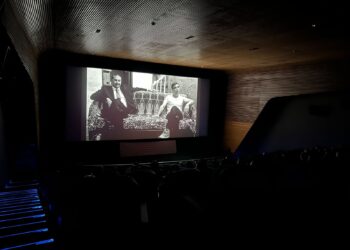 “Ad Absurdum”, ópera prima de Hugo Alfredo Hinojosa, deslumbra en el Mix Filmfest México