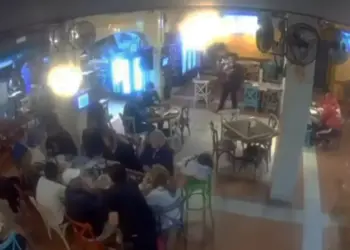 VIDEO: Sujetos asaltan en restaurante El Carnal