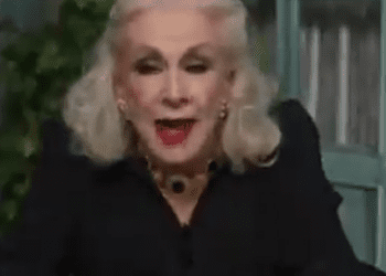 Laura Zapata se equivoca en discurso contra Sheinbaum