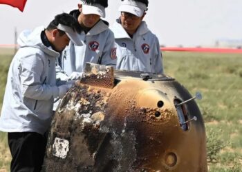 Una nave china regresa con las primeras muestras rocosas de la cara oculta de la Luna